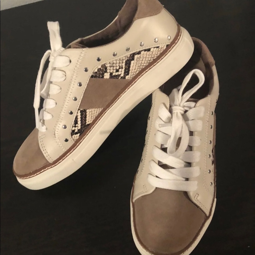 Crown Vintage Kalinda Sneakers